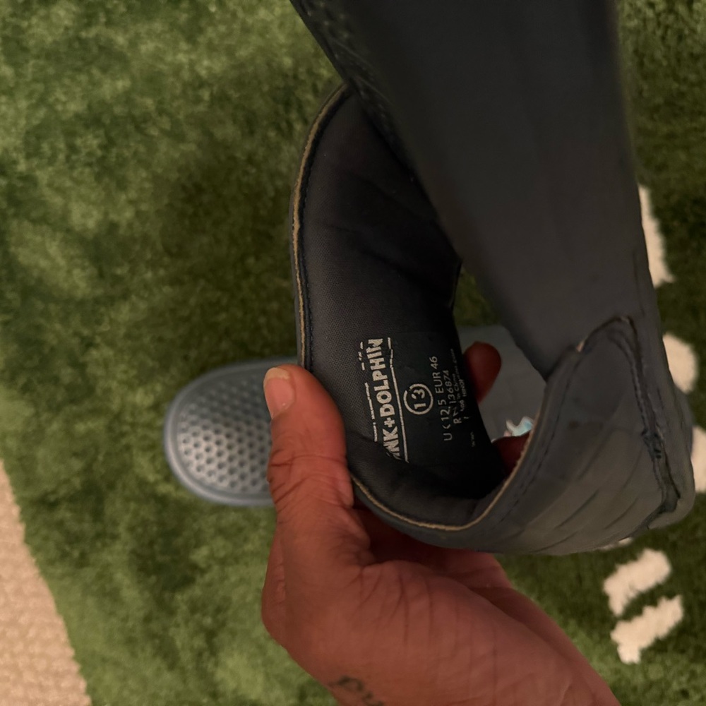 Pink Dolphin Waves 2.0 Slides